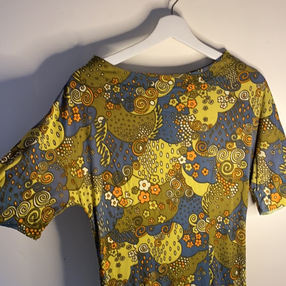 60s Flower Dress - Picture 8 of 9